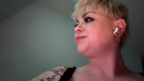 arctic_beauty online show from November 3, 11:50 pm