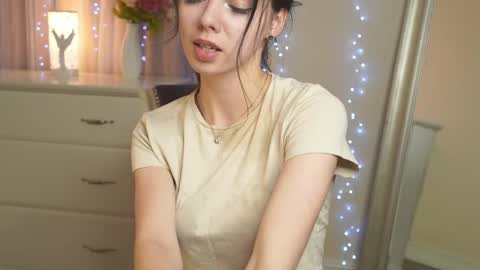My name is Kelly online show from March 2, 5:58 pm
