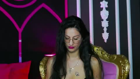 Areina online show from June 25, 5:12 am