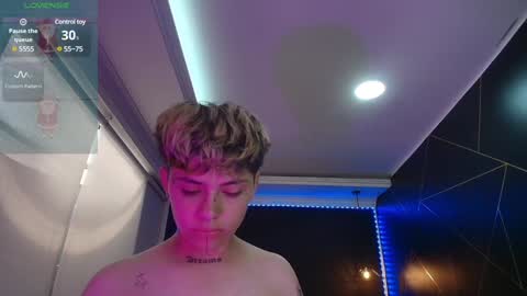 Ares Collings  online show from December 19, 7:29 pm