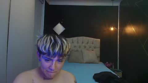 Ares Collings  online show from January 25, 10:28 pm