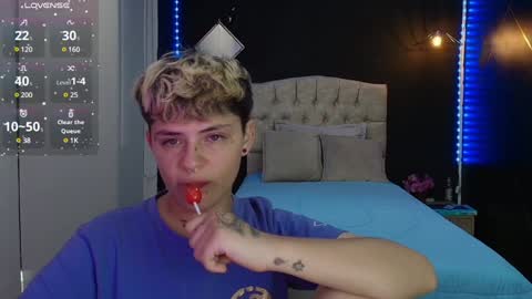 Ares Collings  online show from December 23, 7:20 pm