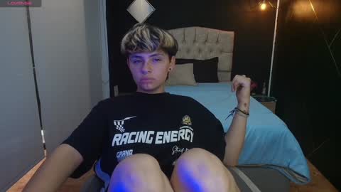 Ares Collings  online show from January 17, 7:16 pm