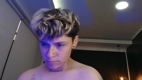 Ares Collings  online show from January 3, 10:29 pm