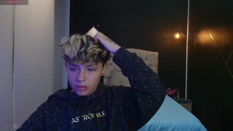 Ares Collings  online show from January 25, 7:18 pm