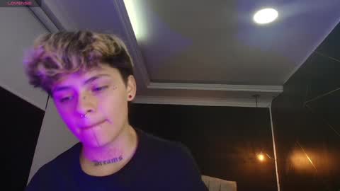 Ares Collings  online show from January 16, 2:09 am