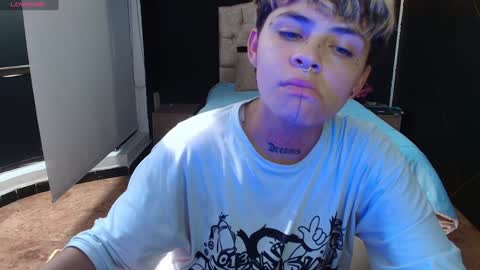 Ares Collings  online show from January 7, 7:06 pm