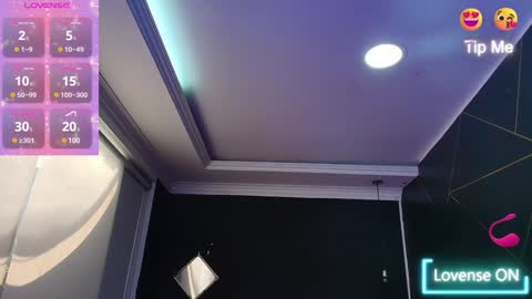 Ares Collings  online show from January 27, 7:24 pm