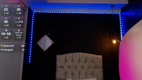 Ares Collings  online show from December 6, 1:57 am