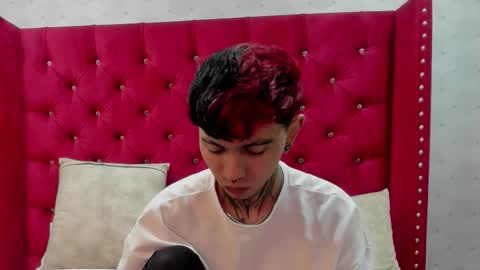 AresPaxton online show from March 14, 11:47 am