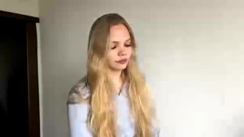 Snapshot of argeliaboivin chatting on October 31, 11:21 am Amelia online show from October 31, 11:21 am