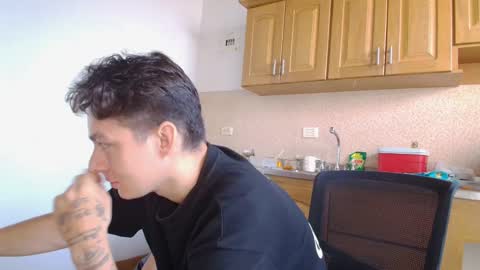 aria_arthur online show from October 15, 12:28 pm