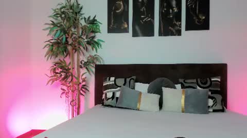 aria lush online show from June 8, 5:03 pm