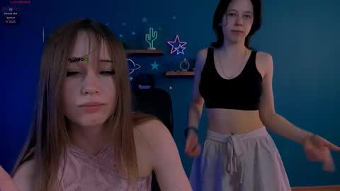 aria_wild_ online show from March 24, 10:10 am