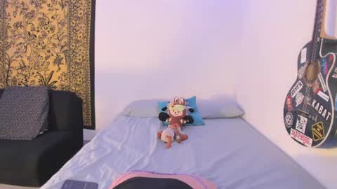 Aria and Orien online show from July 15, 7:51 pm