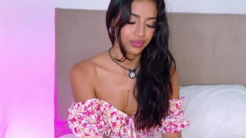 A R I A  online show from May 9, 11:22 pm