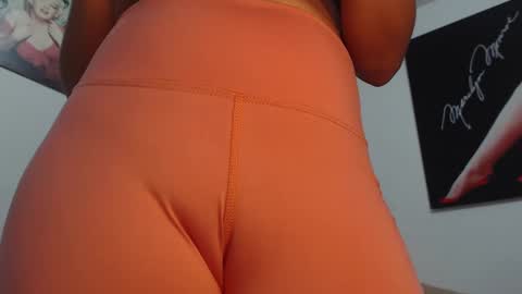 ariacoral online show from March 4, 3:59 pm