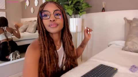 Aria Foster online show from November 14, 4:14 am