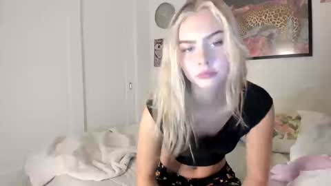 Ariah online show from October 10, 9:19 pm