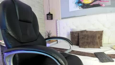 Ari online show from February 26, 12:30 pm