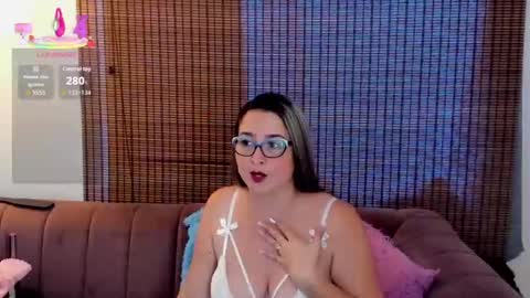 Snapshot of ariana_cross_ chatting on September 19, 1:26 pm Ariana Cruz online show from September 19, 1:26 pm