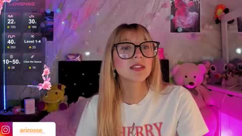 Ariana  online show from November 11, 3:36 pm