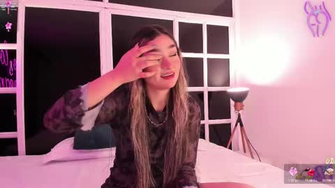 Ari online show from March 8, 3:28 am