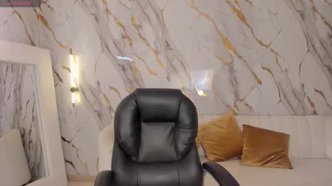 Ariana Dumont online show from September 25, 11:50 am