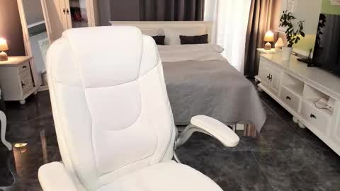 Ana online show from September 24, 2:35 pm