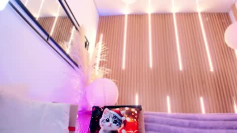 Ari  online show from December 19, 1:17 pm