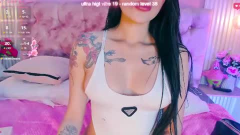 arianawest_ online show from June 9, 2:17 pm