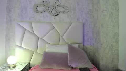 arianna cox online show from February 24, 8:01 pm