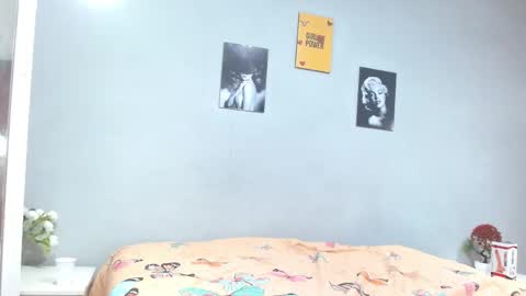 arianna rossi online show from April 15, 12:30 pm