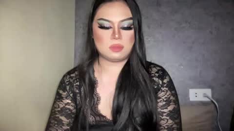 LOVELY online show from December 12, 9:40 am