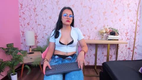 Snapshot of ariannaliss chatting on September 11, 12:17 pm Arianna online show from September 11, 12:17 pm