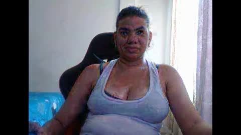 ariannaloovel online show from January 6, 5:28 pm