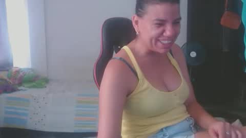 ariannaloovel online show from April 15, 6:55 pm