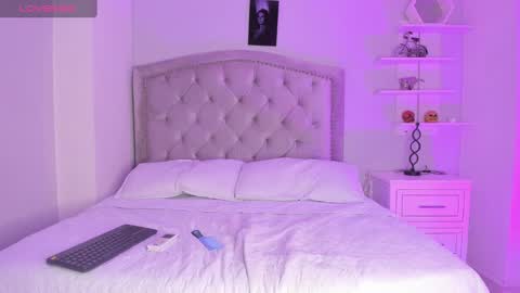 AriannaROux online show from January 13, 10:35 pm