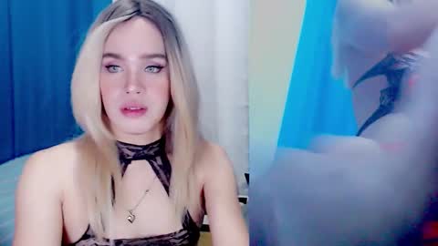 ARIANNE CUMS  online show from January 6, 8:40 am