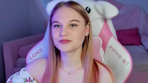 Aria online show from November 25, 5:45 pm