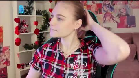 Aria online show from December 14, 9:26 am