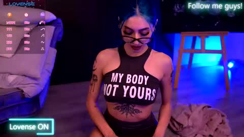 Aria  online show from October 5, 8:16 pm