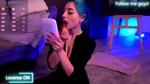 Aria  online show from October 11, 9:18 pm