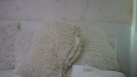  Aria  online show from April 17, 6:10 pm