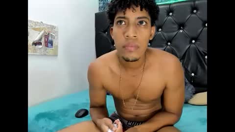 ariel_andres_bigcock online show from September 14, 9:05 pm