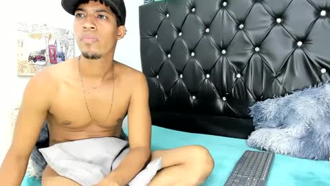 ariel_andres_bigcock online show from September 21, 12:58 am