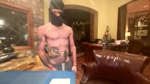 arielchape501 online show from March 15, 1:47 pm