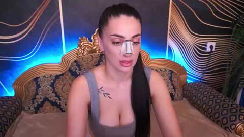 Ariel online show from October 12, 8:32 pm