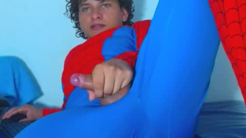 Ariel Aoir online show from March 24, 1:22 am