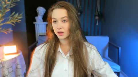 arielsykes online show from November 20, 6:27 pm